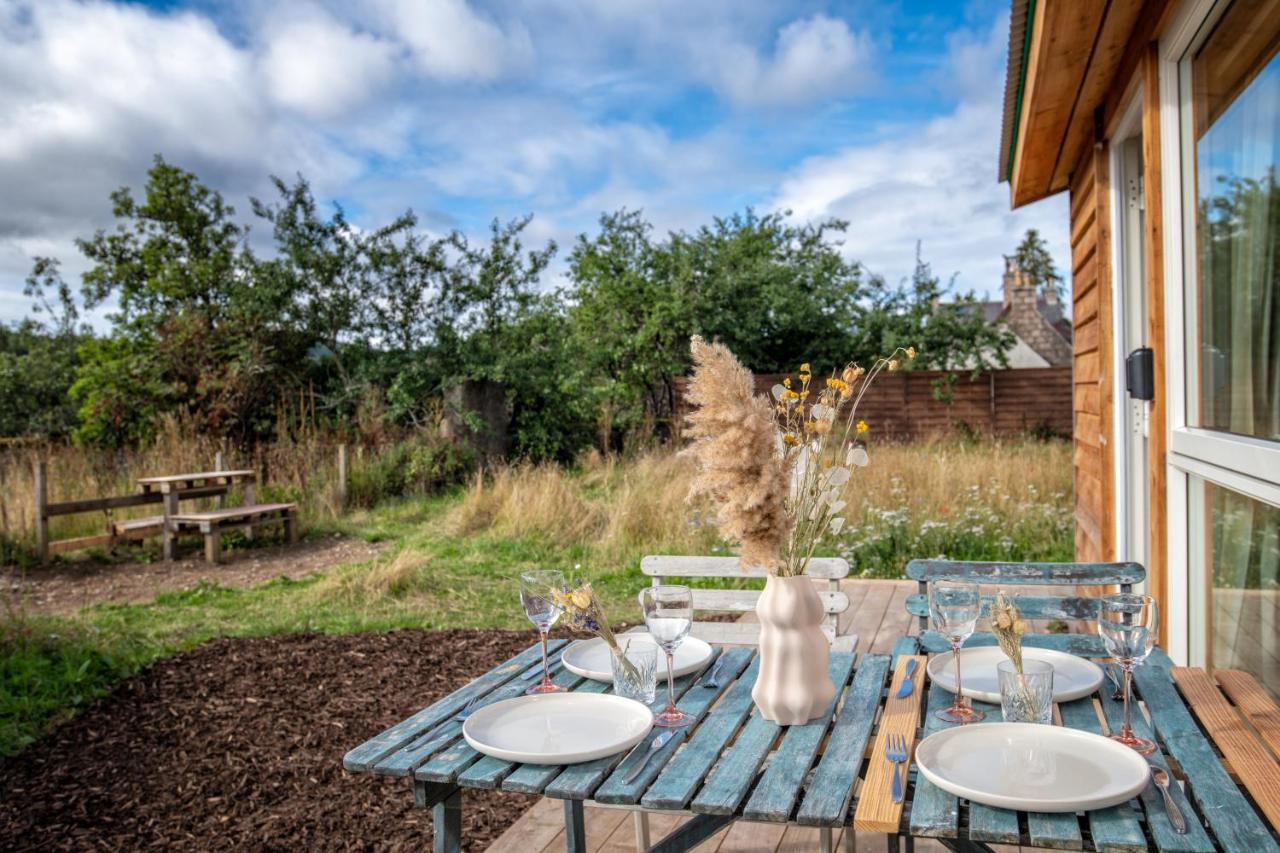 Alba - Charming Boutique Forest View Cabin With Hot Tub In 발라터 외부 사진