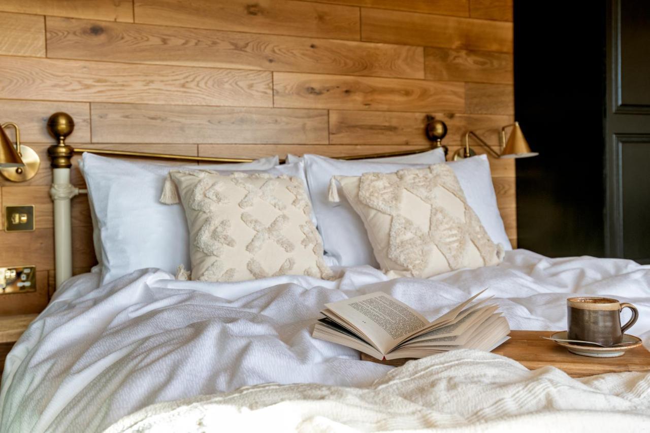 Alba - Charming Boutique Forest View Cabin With Hot Tub In 발라터 외부 사진