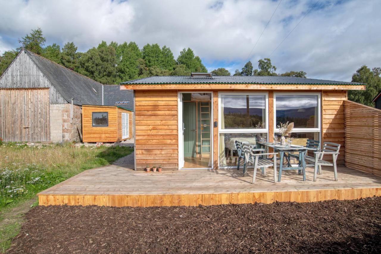 Alba - Charming Boutique Forest View Cabin With Hot Tub In 발라터 외부 사진